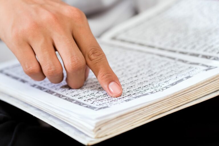 asian muslim man studying koran quran 1024x683 1