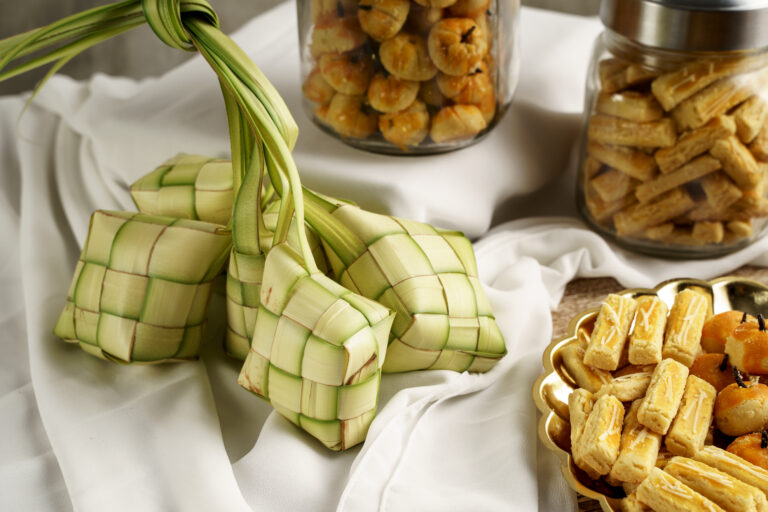 ketupat snacks eid mubarak